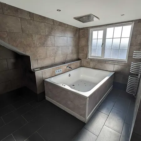 Ormsby Townhouse Отель