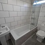 Ormsby Townhouse 3*