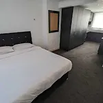 Szálloda Ormsby Townhouse 3*