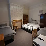 Ormsby Townhouse 3*